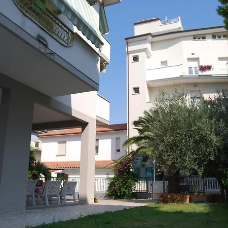 Hotel Hr Civi 3*