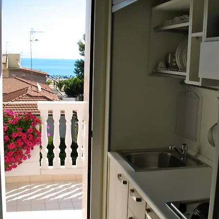 Hr Civi Hotel 3*