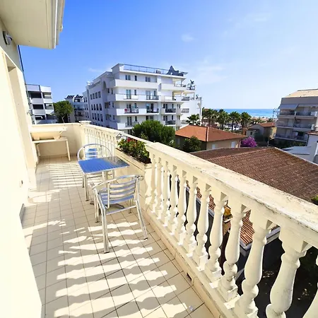 Hotel Hr Civi 3*
