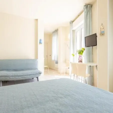 Hotel Hr Civi 3*