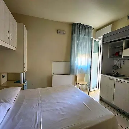 Hotel Hr Civi 3*