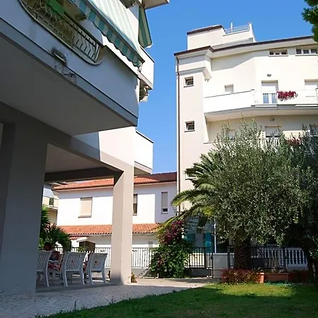 Hr Civi Hotel 3*